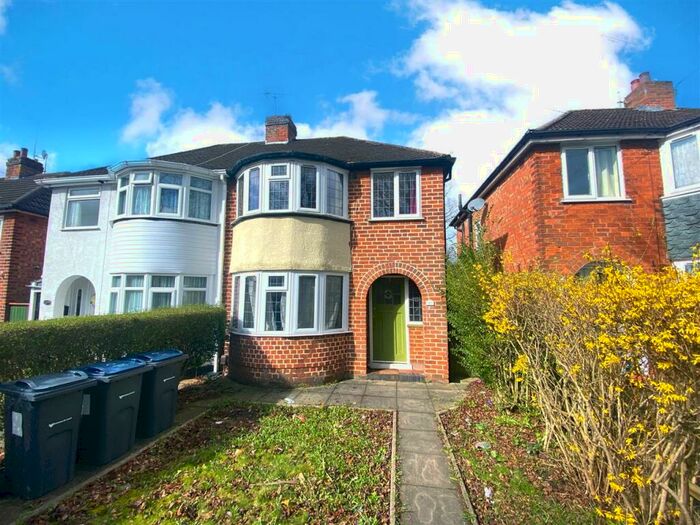 3 Bedroom Semi-Detached House To Rent In Aldershaw Road, South Yardley, Birmingham, B26