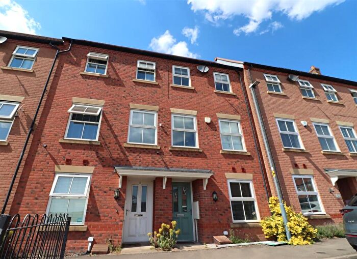 3 Bedroom Terraced House To Rent In Larch Close, Nuneaton, CV10