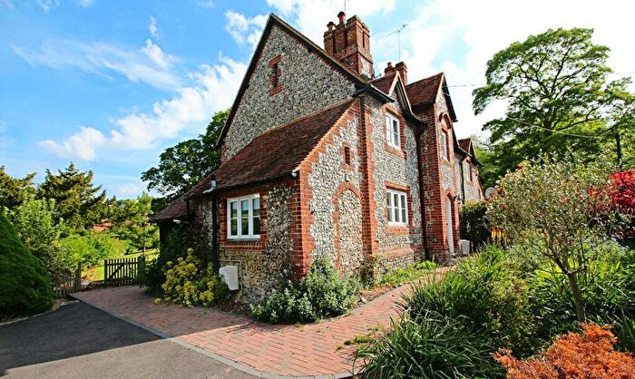 3 Bedroom Semi-Detached House To Rent In Hambleden, RG9