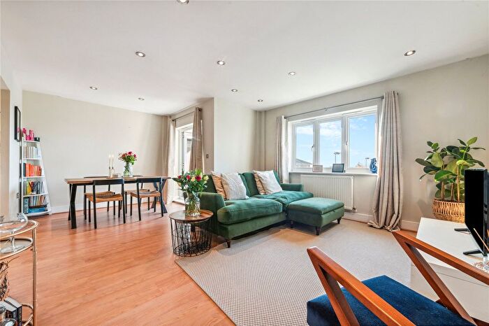 1 Bedroom Flat For Sale In Pavilion Square, SW17