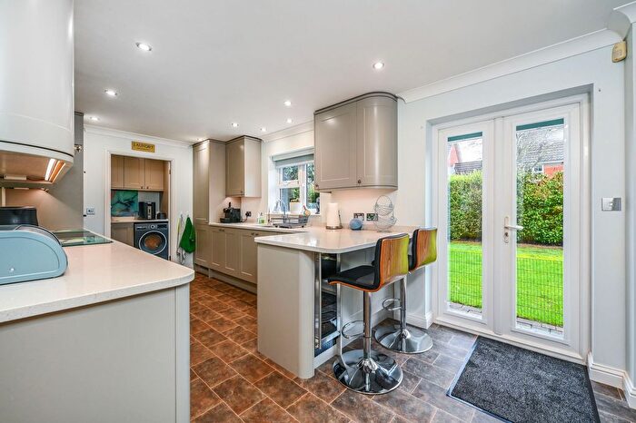 5 Bedroom Detached House For Sale In Kestrel Close, Kingsnorth, TN23