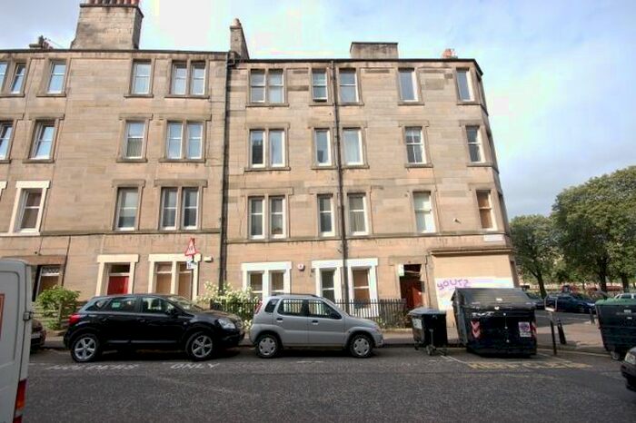 2 Bedroom Flat To Rent In Murieston Crescent, Dalry, Edinburgh, EH11