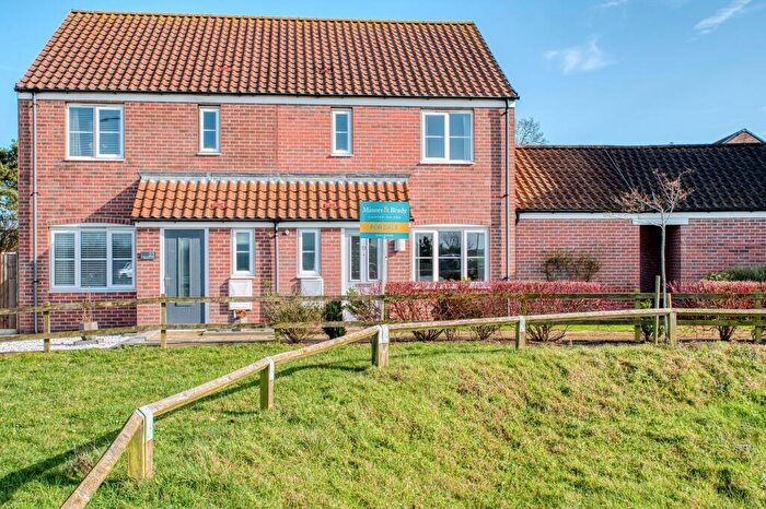 3 Bedroom Semi-Detached House For Sale In Browston Lane, Bradwell, NR31