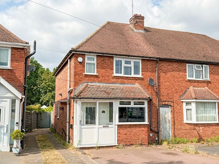 3 Bedroom Semi Detached House For Sale In Brook Lane, Solihull, West Midlands, B92