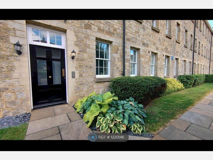 2 Bedroom Flat To Rent In Tarragon Road, Maidstone, ME16