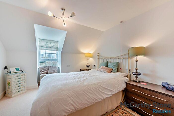 1 Bedroom Apartment For Sale In Claridge House, Church Street, Littlehampton, BN17