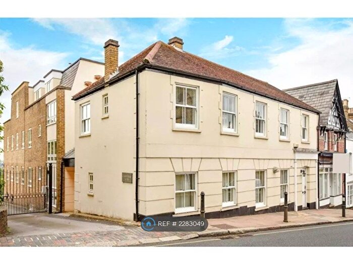 3 Bedroom Flat To Rent In Chiltern House, Harrow On The Hill, HA1