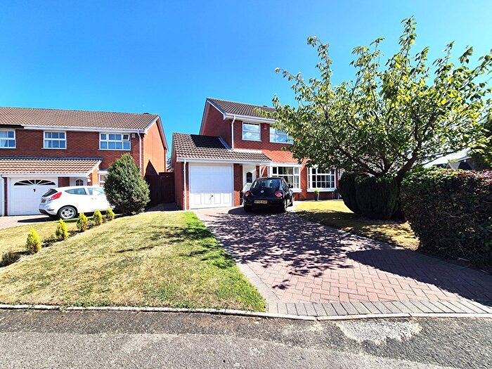 3 Bedroom Semi-Detached House To Rent In St. Simons Close, Sutton Coldfield, B75