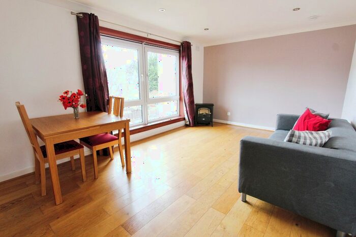 2 Bedroom Flat To Rent In Prospect Bank Place, Edinburgh, EH6