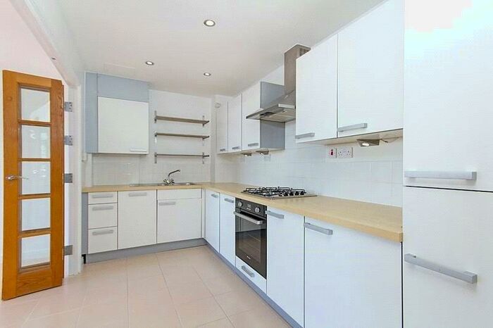 3 Bedroom Penthouse To Rent In Hacon Square, Richmond Road, London, E8
