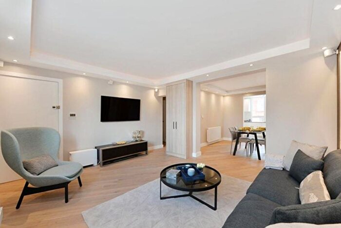 2 Bedroom Flat To Rent In Crawford Street, Marylebone, London, W1H