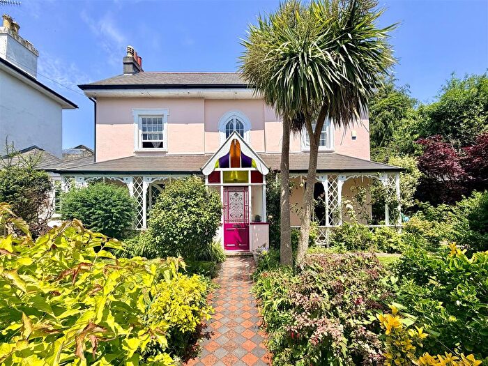 4 Bedroom Detached House For Sale In Laira Avenue, Plymouth, PL3