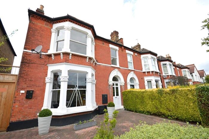 2 Bedroom Apartment To Rent In Ardgowan Road, London, SE6