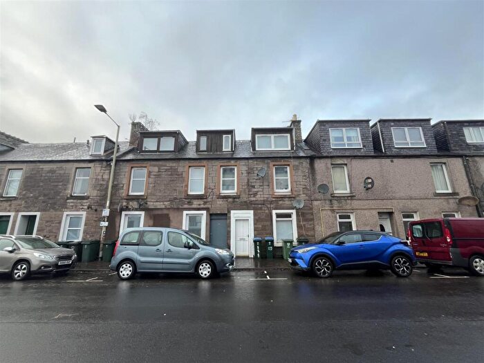 2 Bedroom Flat To Rent In Scott Street, Perth, PH2