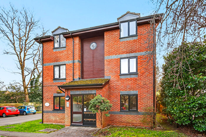 1 Bedroom Apartment For Sale In Wayland Close, Bracknell, RG12