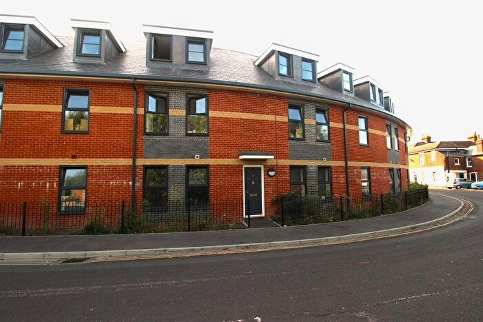 1 Bedroom Flat To Rent In North Street Arcade, Havant, PO9