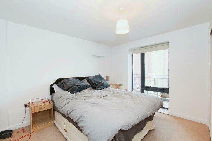 2 Bedroom Flat For Sale In Baltic Quay, Gateshead, NE8