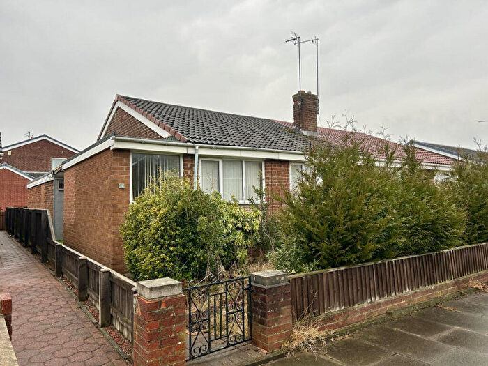 2 Bedroom Bungalow For Sale In Haydock Drive, Gateshead, NE10
