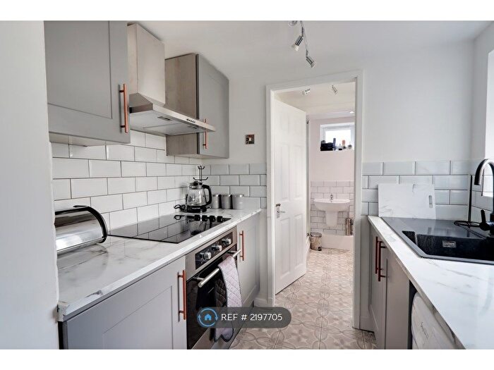 1 Bedroom Flat To Rent In Denbigh Street, Chester, CH1