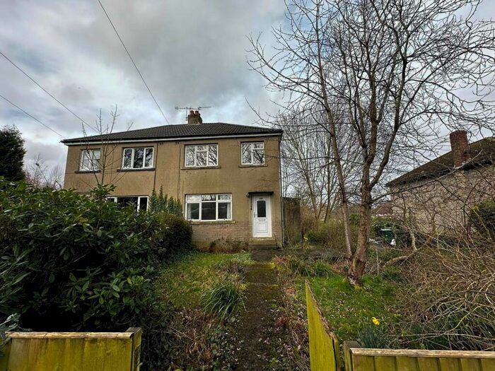 Semi-Detached House To Rent In Beckfield Road, Bingley, West Yorkshire, Uk, BD16