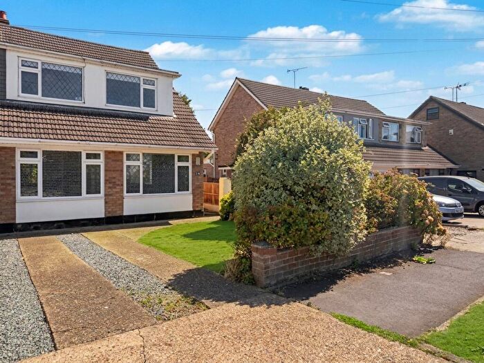 3 Bedroom Semi-Detached House For Sale In Albert Road, Rayleigh, SS6