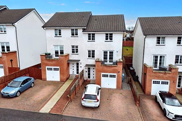 4 Bedroom Semi-Detached House For Sale In Lochan Road, Kilsyth, G65