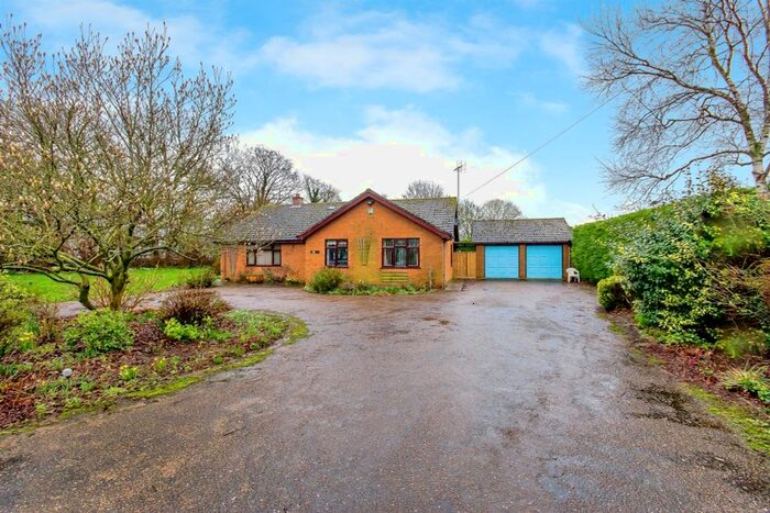 3 Bedroom Detached Bungalow For Sale In Fleet Bank, Holbeach, Spalding, PE12