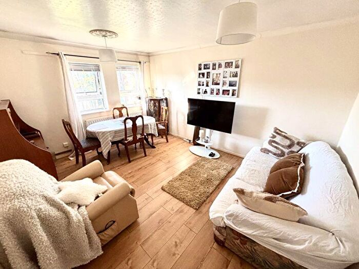 2 Bedroom Flat For Sale In Bromford Hill, Birmingham, B20