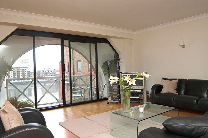 2 Bedroom Flat For Sale In William Morris Way, Fulham, London, SW6