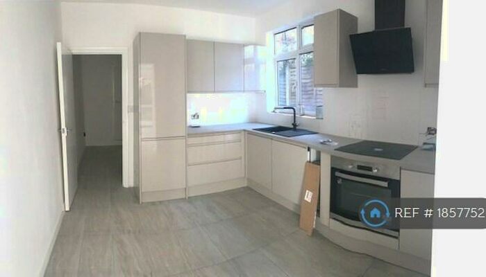1 Bedroom Flat To Rent In Finchley, London, N3