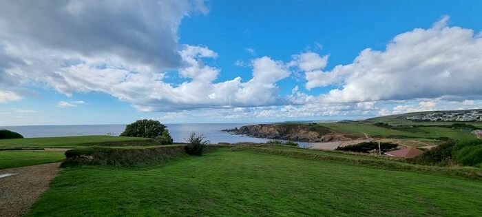 2 Bedroom Flat To Rent In Links Court, Thurlestone, Kingsbridge, TQ7