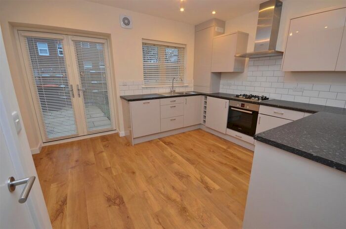 2 Bedroom Terraced House To Rent In Regent Street, Dunstable, LU6