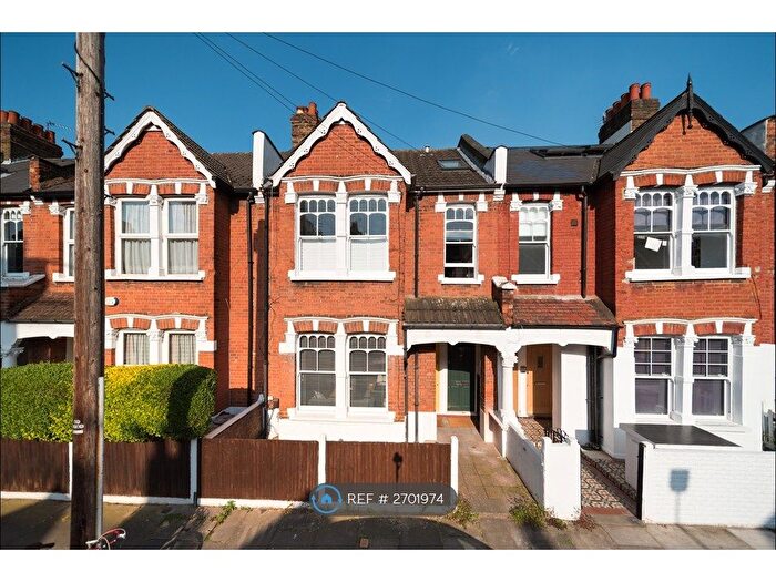 2 Bedroom Maisonette To Rent In Ormiston Grove, London, W12