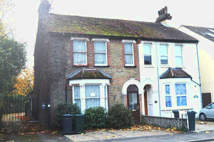 3 Bedroom Property To Rent In The Brent, Dartford, DA1