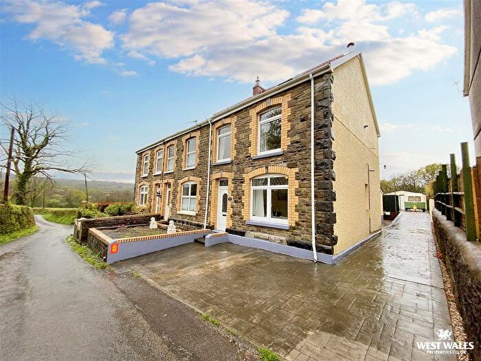3 Bedroom End Terrace House For Sale In Argoed Villas, Drefach, Llanelli, SA14