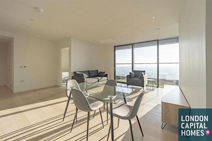 2 Bedroom Apartment To Rent In Bagshaw Building, Wards Place, London, E14