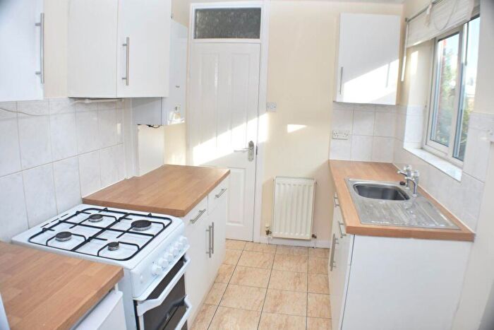 1 Bedroom Flat To Rent In Lincoln Road, Peterborough, Cambs, PE4