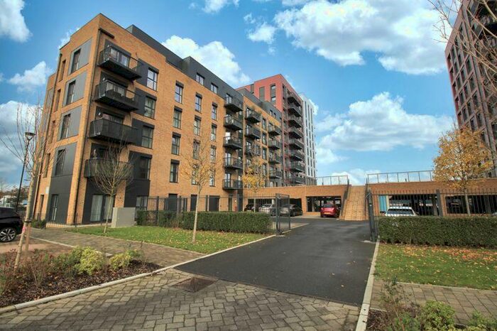 1 Bedroom Flat To Rent In Meridian Way, Southampton, SO14