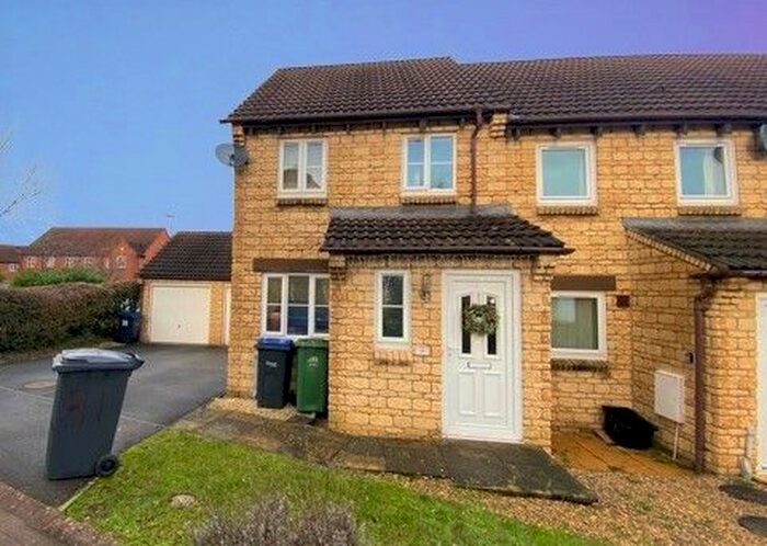 3 Bedroom End Of Terrace House To Rent In Bridge Court, Westbury, BA13