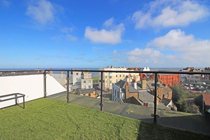 2 Bedroom Flat To Rent In Trinity Square, Margate, Kent, CT9