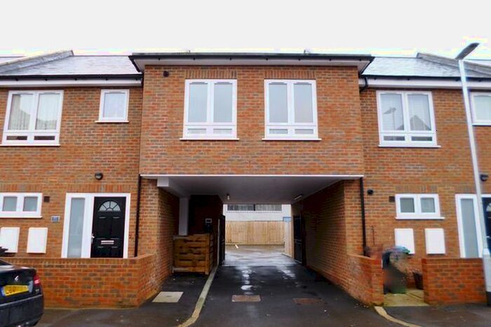 2 Bedroom Flat To Rent In Judge Street, Watford WD24