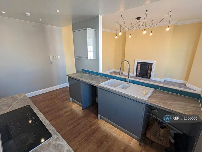 2 Bedroom Flat To Rent In Greenwich House, Margate, CT9