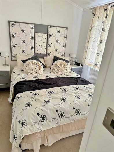 2 Bedroom Bungalow For Sale In The Lakes At Far Grange, Skipsea, Driffield, YO25