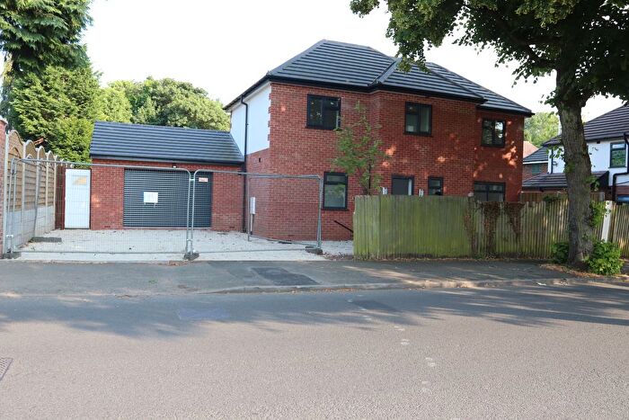 4 Bedroom Detached House To Rent In Gibson Road, Birmingham, B20