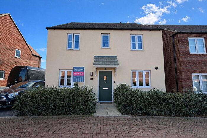 4 Bedroom Detached House For Sale In Speedwell Road, Banbury, Oxfordshire, OX15