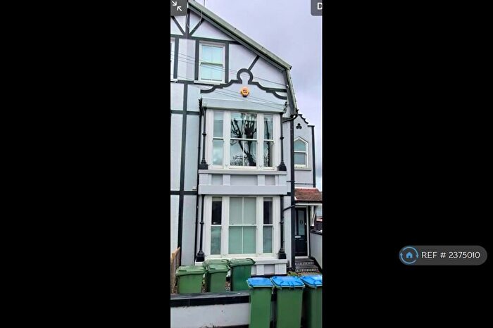 Studio To Rent In Feltham Avenue, East Molesey, KT8