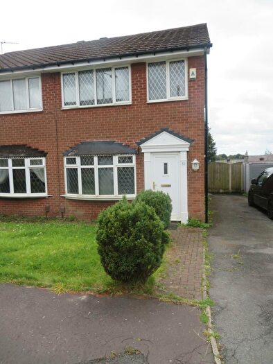 3 Bedroom Semi-Detached House To Rent In Brookdale, Rochdale, OL12