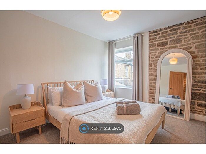2 Bedroom End Terrace House To Rent In Lidget Street, Huddersfield, HD3