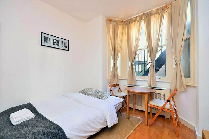 Studio To Rent In Fairholme Road, West Kensington, London, W14