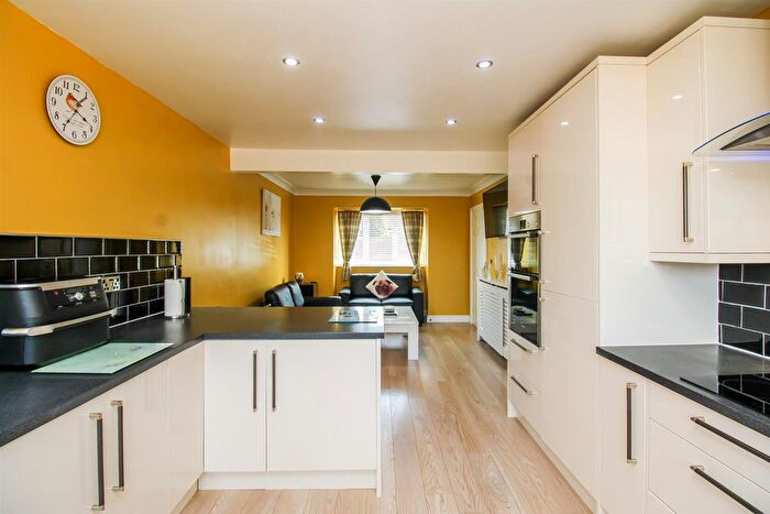2 Bedroom Detached Bungalow For Sale In Highclere Court, South Elmsall, Pontefract, WF9